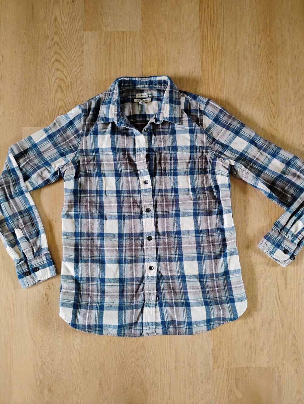 L.L. Bean Women's Blue and White Plaid Button-Down Shirt 100% Cotton